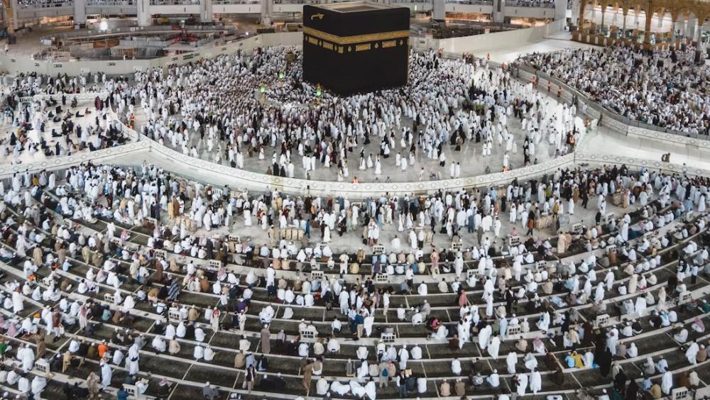 Hukum Umroh dalam Islam: Wajib atau Sunnah? Ini Penjelasan Ulamanya