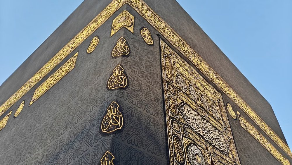 Tips Umroh Aman di Musim Panas Arab Saudi 2026: Cara Menghadapi Cuaca Ekstrem di Tanah Suci