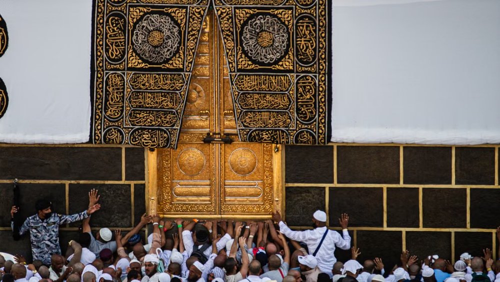 Tahallul Umroh 2026: Tata Cara Mencukur Rambut, Hukum, dan Adab Mengakhiri Ibadah dengan Sempurna