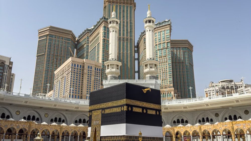Panduan Bagasi dan Barang Bawaan Umroh 2026: Aturan Koper, Barang Terlarang, dan Cara Membawa Air Zamzam