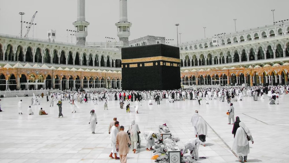 Visa Umroh Multiple-Entry 2026: Aturan Baru Berlaku 365 Hari dengan Kuota Tinggal Maksimal 90 Hari